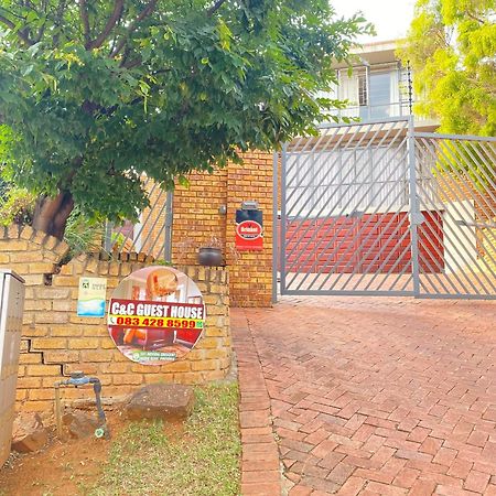 C And C Guest House/ Bed And Breakfast Pretoria-Noord Extérieur photo